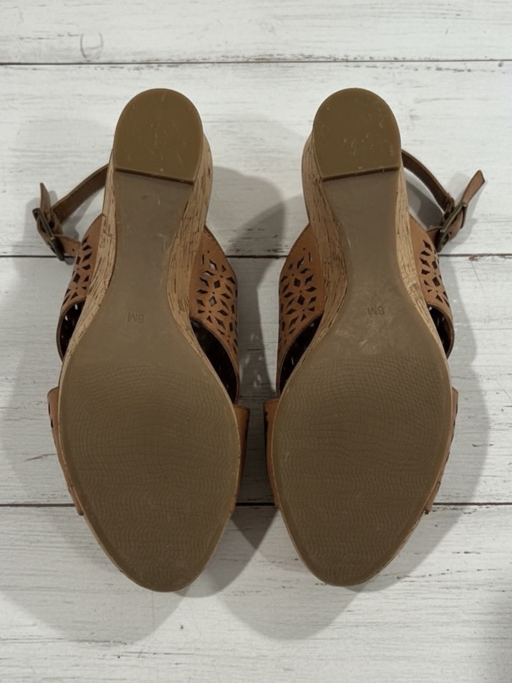 Cork and leather sandals by Nicole. 3 inch wedge heel. Size 8. - Picture 5 of 8